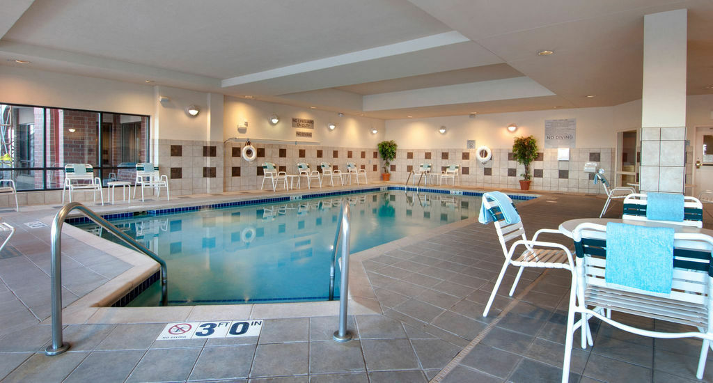 Courtyard By Marriott Madison East Ξενοδοχείο Εξωτερικό φωτογραφία